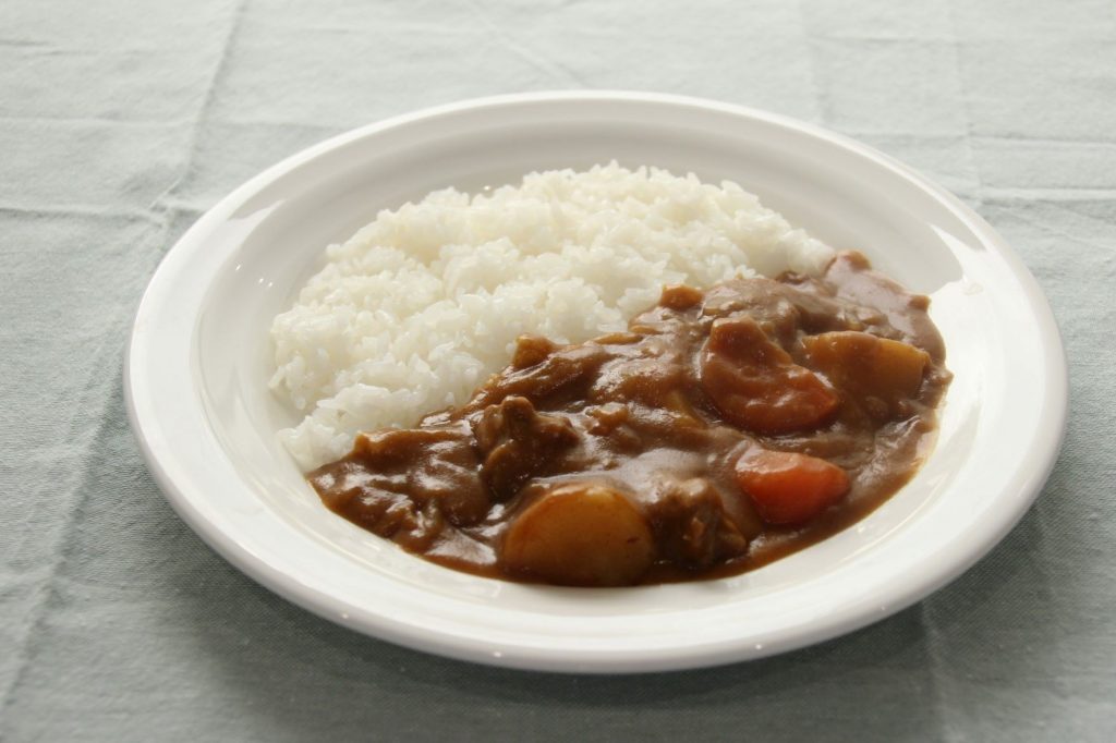 熟成カレー中辛盛り付け画像